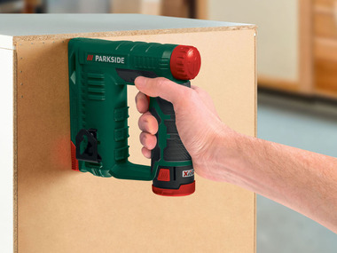 PARKSIDE® Aku sponkovačka PAT 12 B2, 4 Ah
