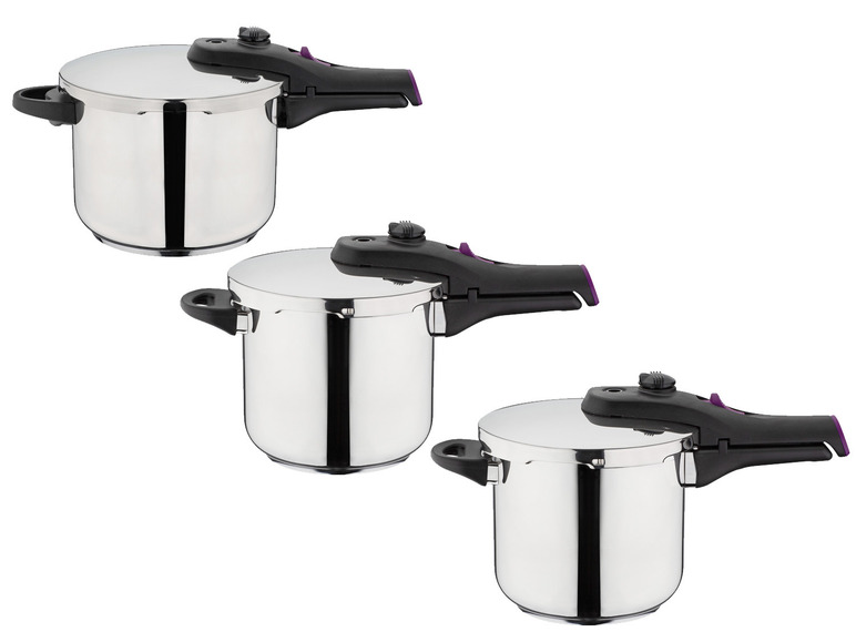 Tři stříbrné tlakové hrnce s černými držadly.