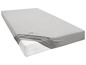 Šedý chránič matrace.