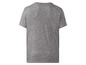 Šedé sportovní tričko s krátkým rukávem.