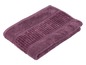 Fialový ručník, složený