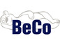 Logo BeCo se spícím medvědem.