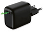 Černá nabíječka s USB-C konektorem.