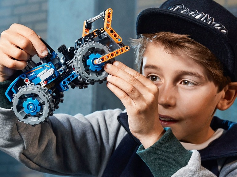  Zobrazit na celou obrazovku LEGO® Technic 42071 Buldozer - Obrázek 16