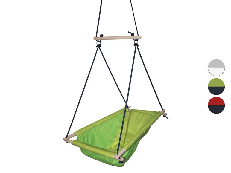 Zelená houpačka pro děti s dřevěnými lištami.