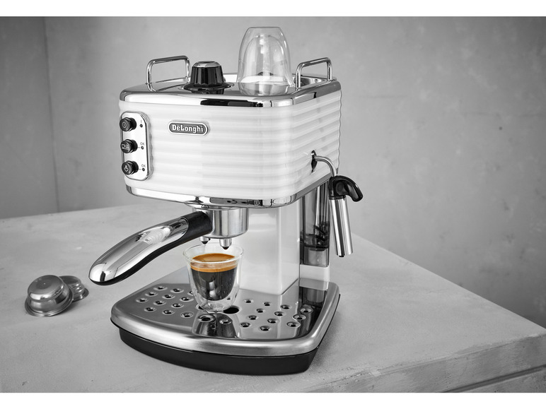  Zobrazit na celou obrazovku Delonghi Espresso pákový kávovar Scultura SECZ351.BK - Obrázek 3