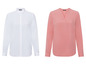Bílá košile a růžová blůza s dlouhým rukávem.
