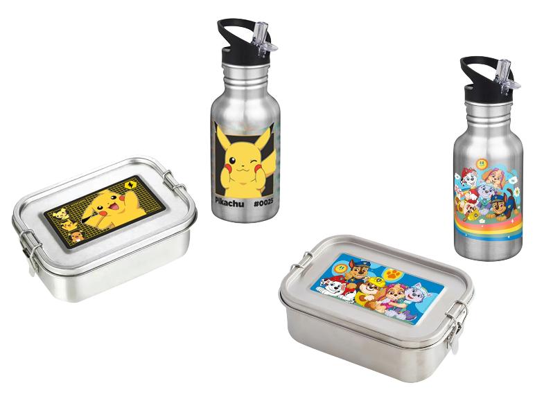 Dvě lahve na pití a dvě krabičky na oběd s obrázky Pikachu a Tlapkové Patroly.