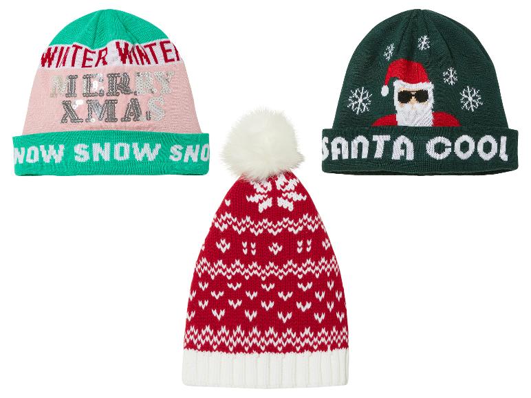 Vánoční čepice s nápisem 'Merry Xmas', 'Santa Cool' a se skandinávským vzorem.