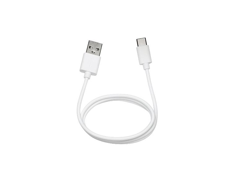 Bílý USB-C na USB-A kabel.