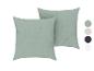 Dva čtvercové polštáře ze světle zelené látky, dostupné v několika barvách.