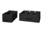Dvě černé úložné boxy, jeden s přihrádkami.