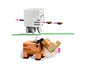 Lego Minecraft stavebnice se kostrou a krávou.