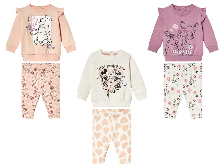 Sady dětského oblečení s Winniem Pooh, Bambi a Mickey Mouse.