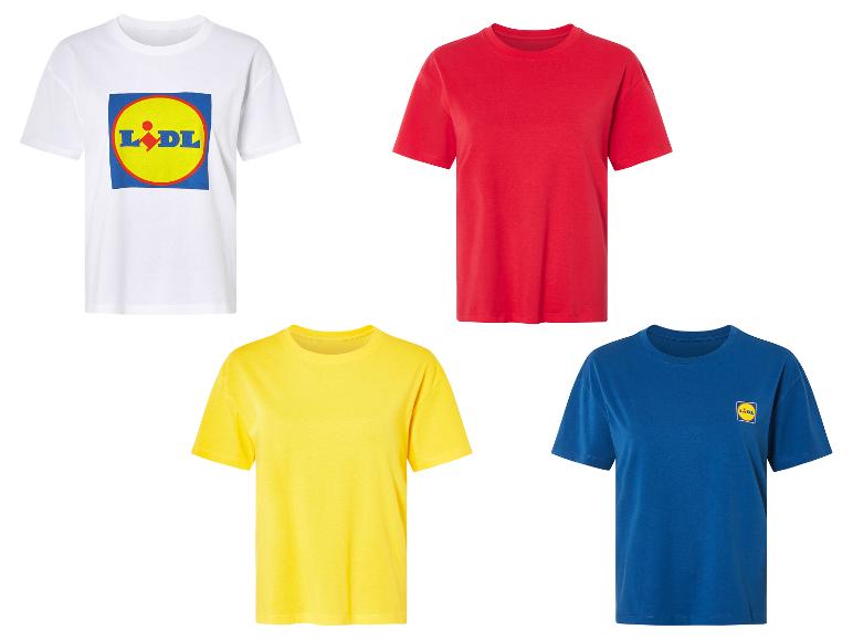 Trička Lidl: bílá s logem, červená, žlutá a modrá.