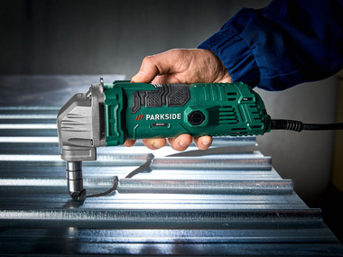 PARKSIDE® Prostřihovač plechu PMK 550 B1