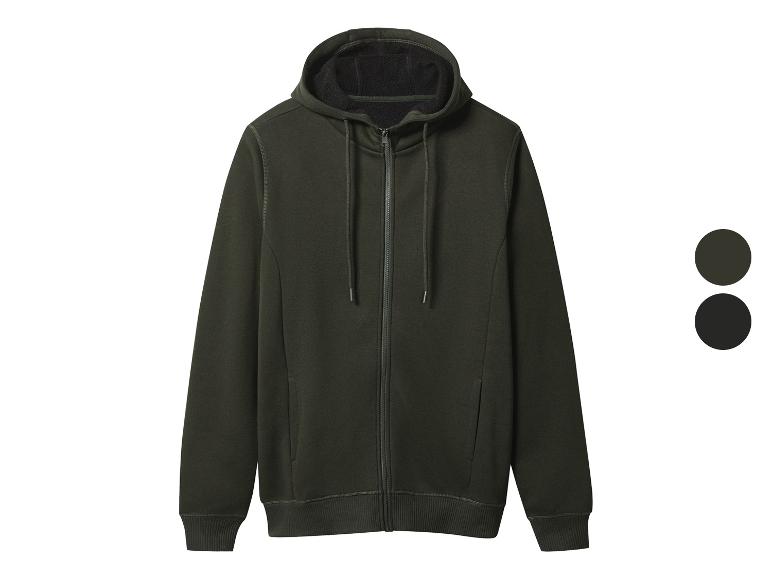 Tmavě zelená mikina s kapucí na zip a dva barevné vzorky.