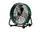 Tmavě zelený průmyslový ventilátor Parkside na kolečkách.