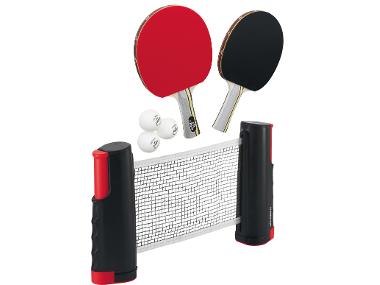 Sada síťky a pálek s míčky na stolní tenis