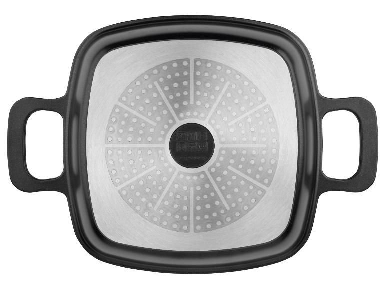 Čtvercová pánev Tefal se dvěma rukojeťmi.