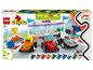 Sada LEGO Duplo 10445 F1 Team Race Cars & Drivers, s závodními auty a doplňky.