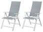 Dvě šedé skládací zahradní židle s bílými rámy.