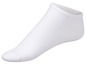 Pár bílých nízkých ponožek.