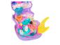 Kompaktní hrací sada Polly Pocket ve tvaru srdce, s panenkou a doplňky.