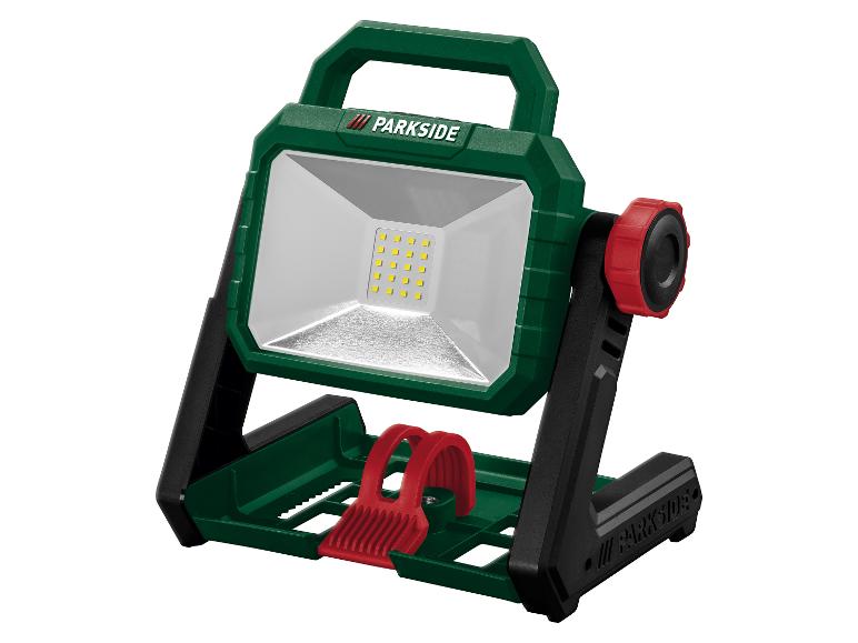 LED pracovní světlo Parkside se skládacím stojanem.
