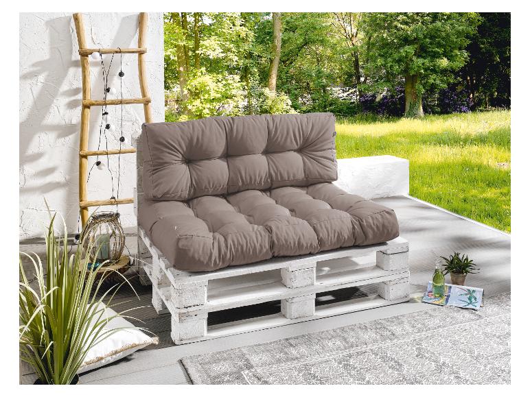 Taupové palety polštáře pro venkovní použití, boho styl.