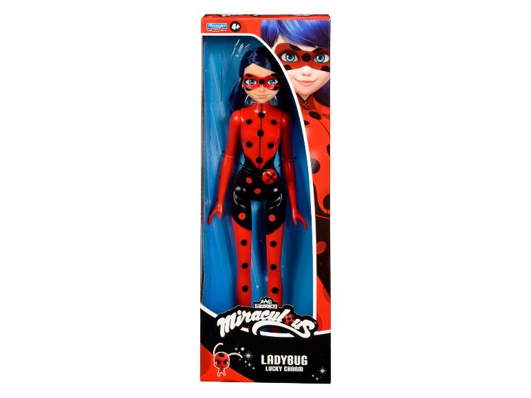 Panenka Ladybug z Miraculous v balení.