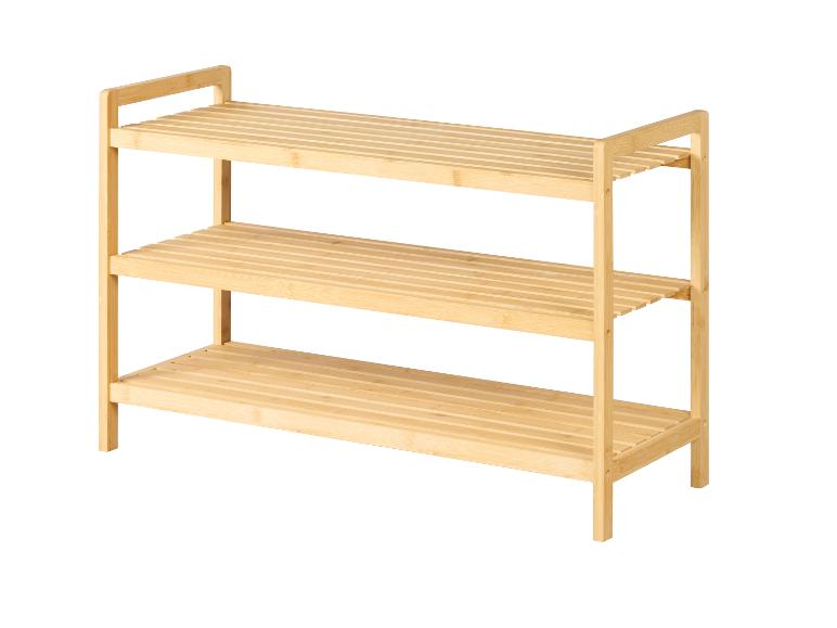 Třípatrový bambusový úložný regál, ideální na boty nebo jiné předměty.
