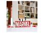 Znak LEGO Marvel s minifigurkami Hulka, Thora, Iron Mana, Black Widow a Captain America.