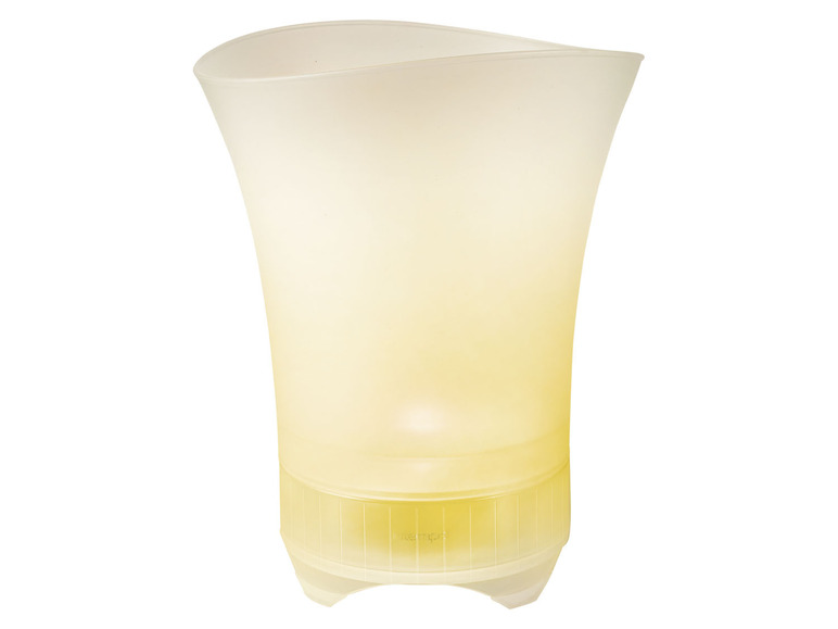 Bílá, kulatá, přenosná lampa s jemným žlutým světlem.