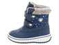 Modré zimní boty se vzorem srdíček.