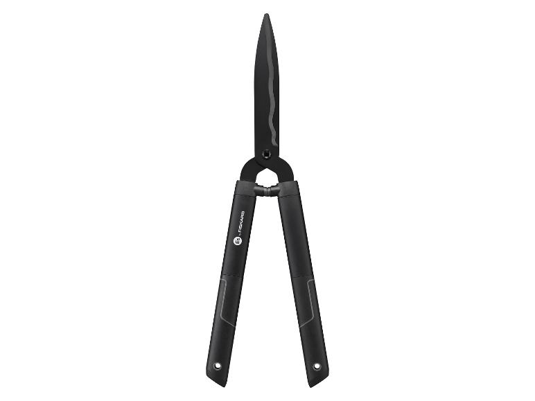 Černé zahradnické nůžky Fiskars.