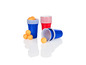Modré a červené kelímky na beer pong s pingpongovými míčky.