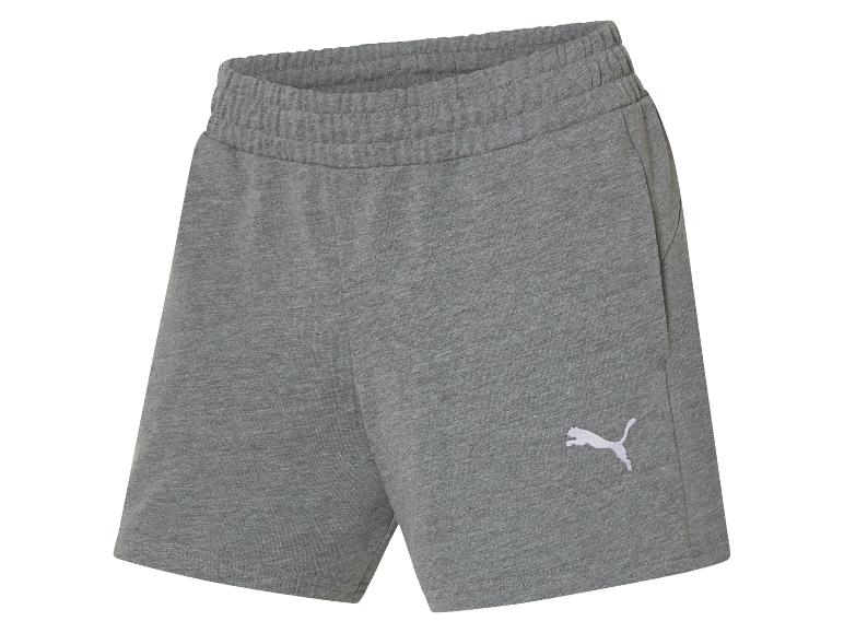 Šedé Puma šortky: ležérní styl.