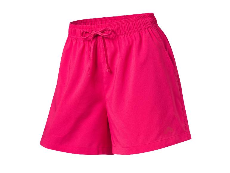 Růžové šortky se šňůrkou, sportovní styl.