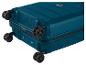 Tmavě modrý kufr se čtyřmi kolečky.