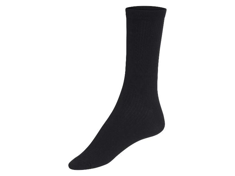 Černá ponožka s žebrovaným vzorem