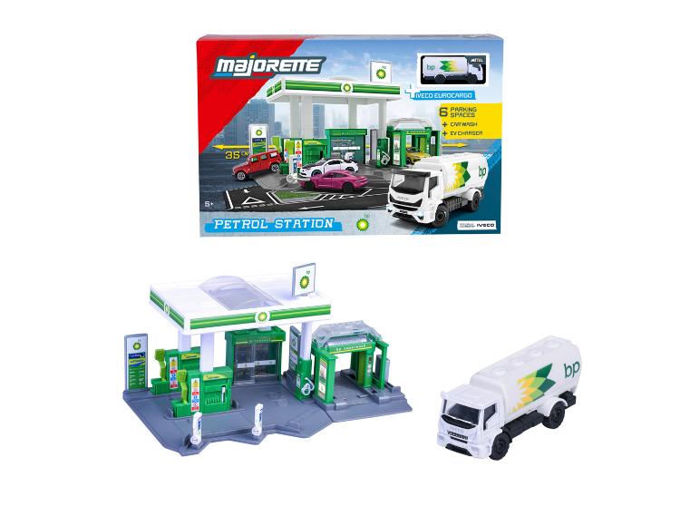 Majorette BP Čerpací stanice herní set s nákladním vozem Iveco Eurocargo.