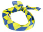 Žlutá a modrá bandana s kostkovaným vzorem.