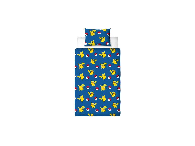 Povlečení s motivem Pikachu.