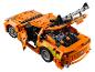 Oranžové auto LEGO Technic Fast & Furious s otevřenou kapotou a kufrem