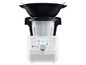 Kuchyn̆ský robot Monsieur Cuisine Mini s míso a digitálním displejem.