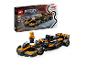 Sada LEGO Speed Champions McLaren F1 Team MCL38 s 269 dílky a minifigurkou.