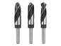 Tři kovové vrtáky na dřevo.
