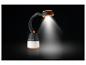 Černá a oranžová LED lampa s flexibilním krkem, vyzařující jasné bílé světlo.