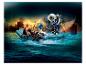 Figurky Playmobil: muž v motorovém člunu a astronaut s jetpackem nad vodou.